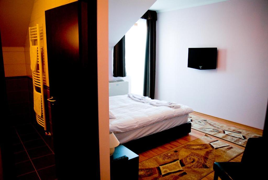 Pazonyi Fogadó és Étterem Nyírpazony Habitación foto